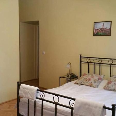 Central Square Studios Sibiu Luaran gambar